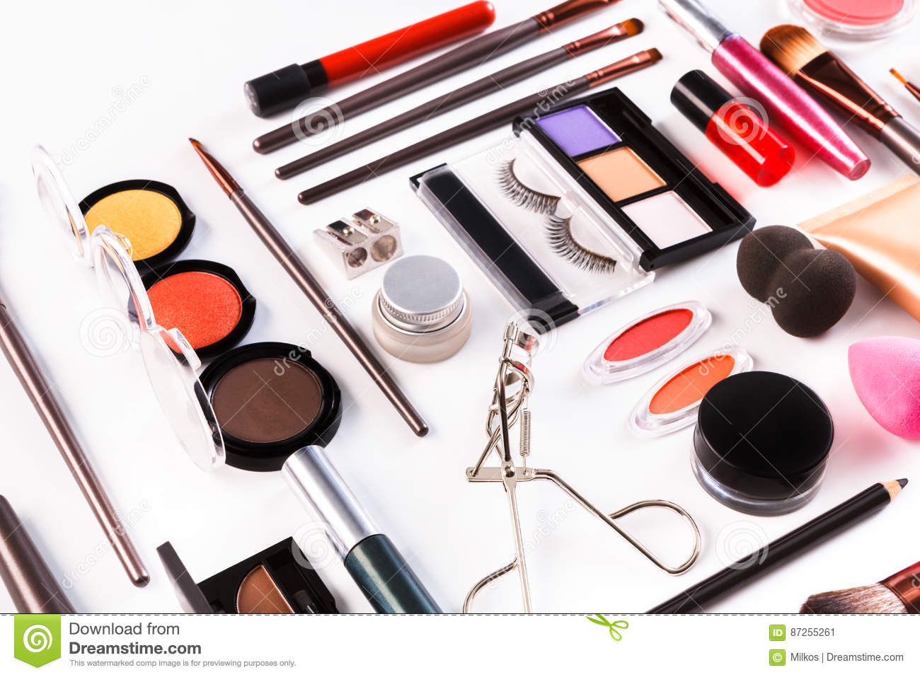 Makeup tools & accessories